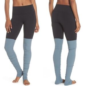 ALO Yoga Women’s High-Waist Goddess Ribbed Leggings In Black/Concrete Size M